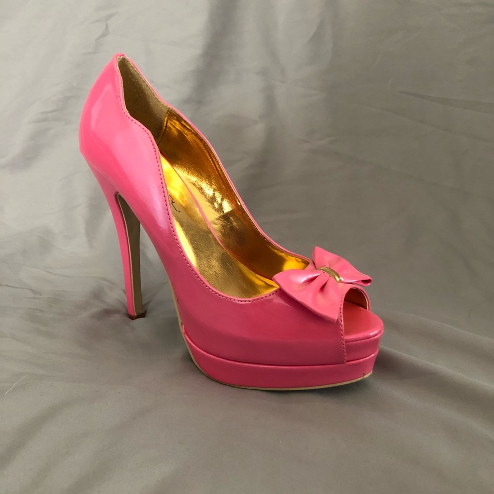 Heels - Picture 2 of 4
